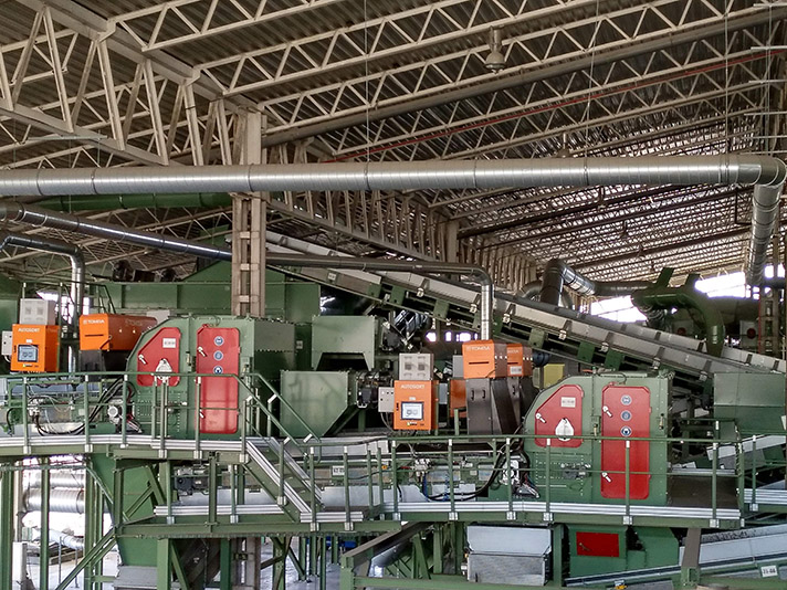 El Centro de Tratamiento Las Dehesas, gestionado por Urbaser, se automatiza con tecnología Tomra